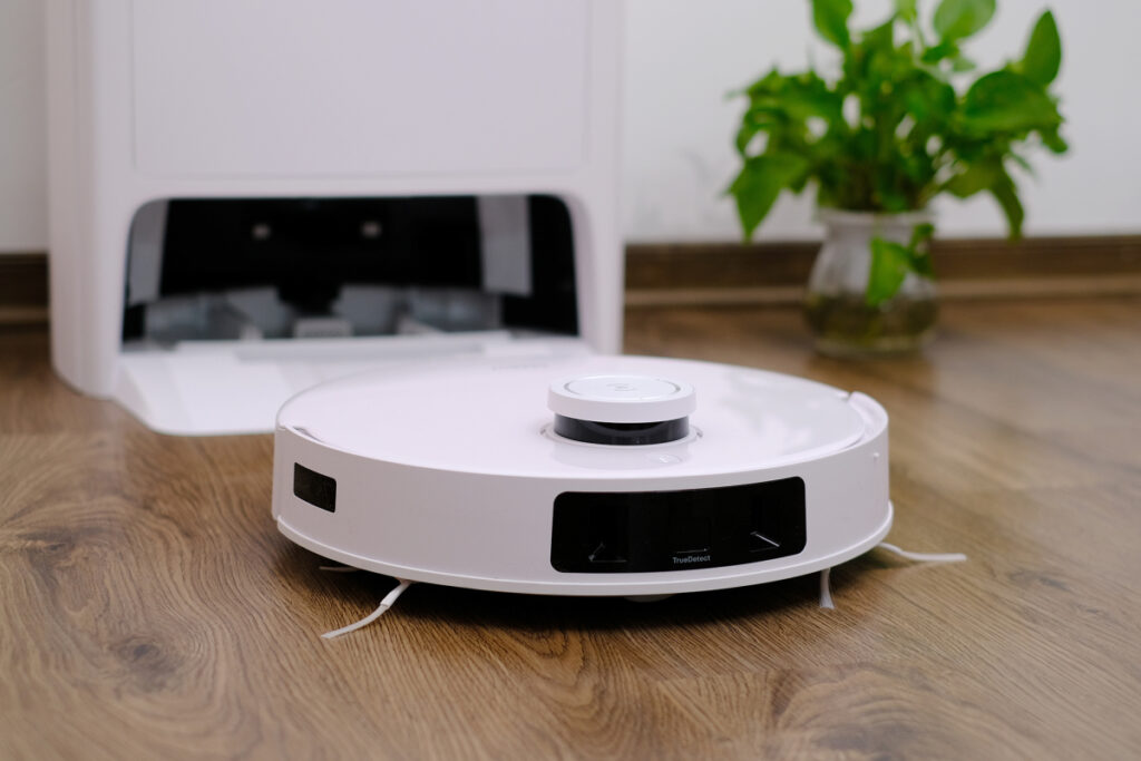Deebot T20e Omni – robot hút bụi và dọn dẹp tự động “thực tế”